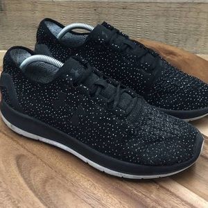 Mens size 11 under armour running sneakers